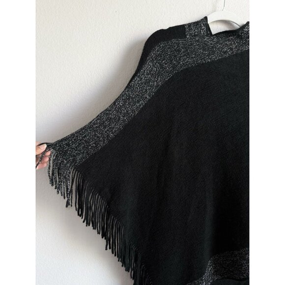 Steve Madden Black Sparkly Knit Poncho Fringe Pullover Cape One Size Fits Most - Picture 4 of 8